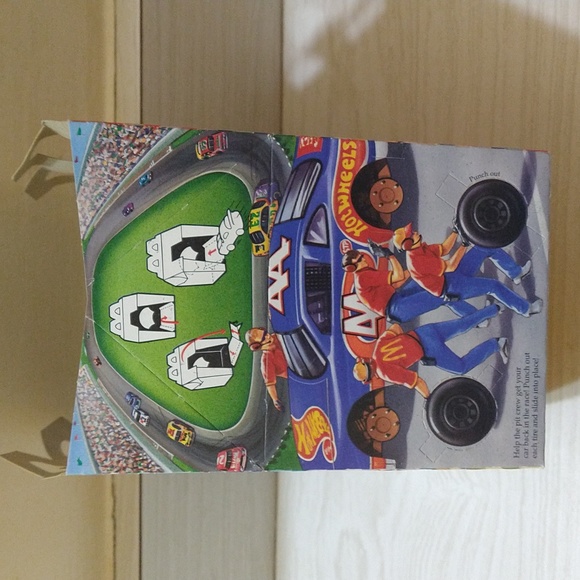 Vintage 1998 McDonald's Happy Meal Barbie Teen Skipper #1 with Original Meal Box - Picture 4 of 6